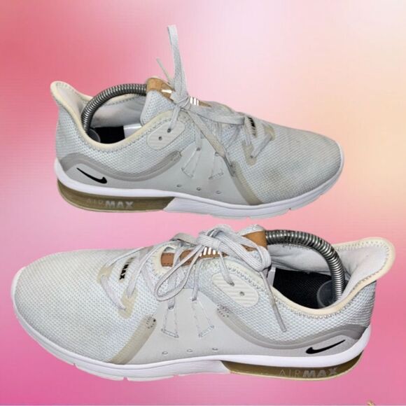 Nike Air Max Shoes - Nike Air Max gray & white lite weight breathable mesh size 9.5.
